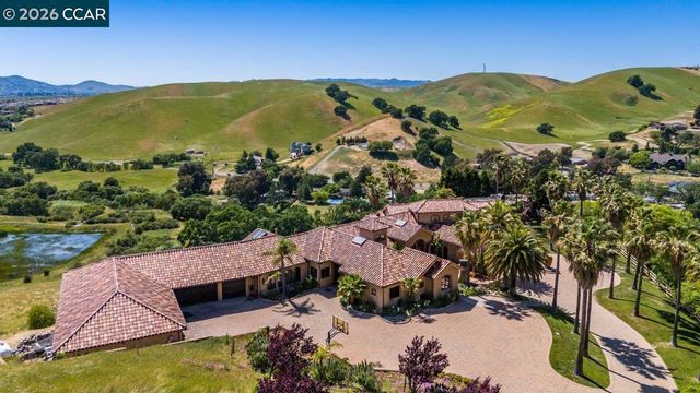 1615 Lawrence Rd, Danville, CA 94506