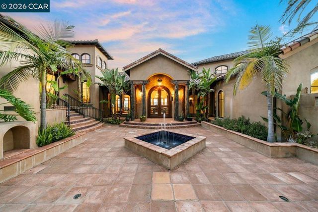 1615 Lawrence Rd, Danville, CA 94506