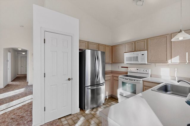 963 Benjamin Drive SE, Rio Rancho, NM 87124