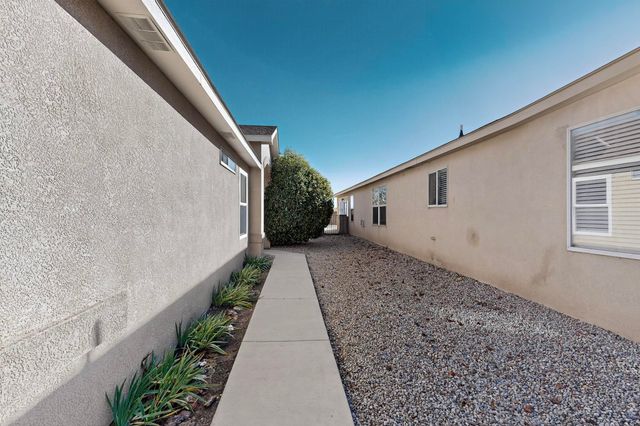 963 Benjamin Drive SE, Rio Rancho, NM 87124