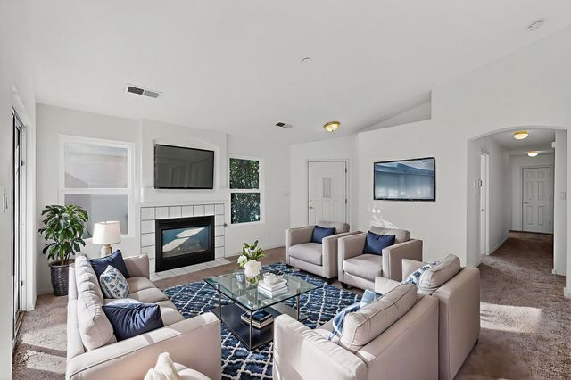 963 Benjamin Drive SE, Rio Rancho, NM 87124