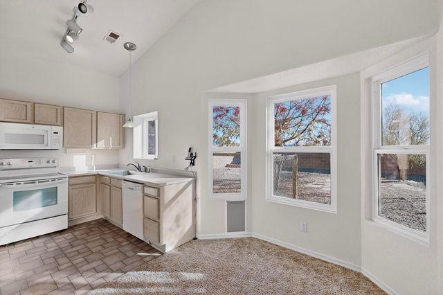 963 Benjamin Drive SE, Rio Rancho, NM 87124