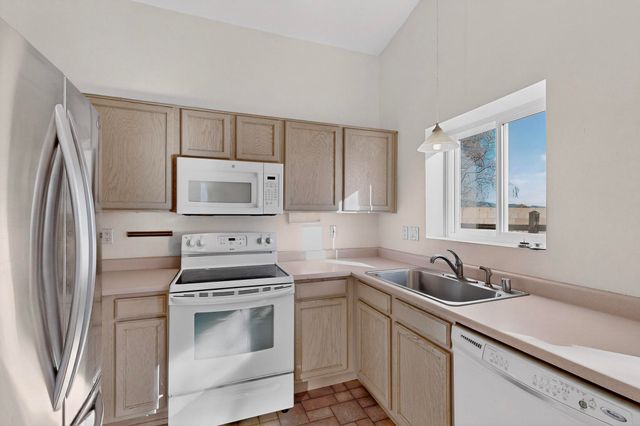 963 Benjamin Drive SE, Rio Rancho, NM 87124