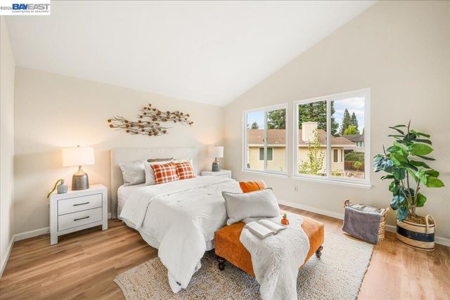 4 Woodview Ct, San Ramon, CA 94582