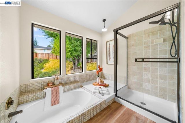 4 Woodview Ct, San Ramon, CA 94582