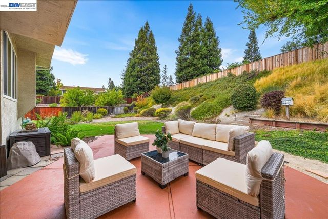 4 Woodview Ct, San Ramon, CA 94582