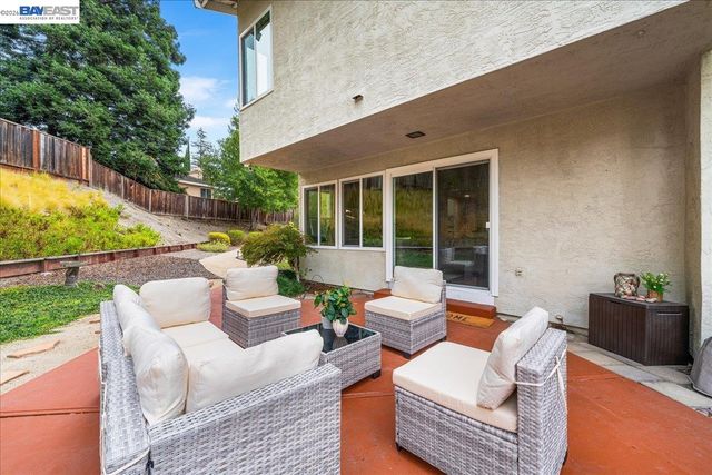 4 Woodview Ct, San Ramon, CA 94582