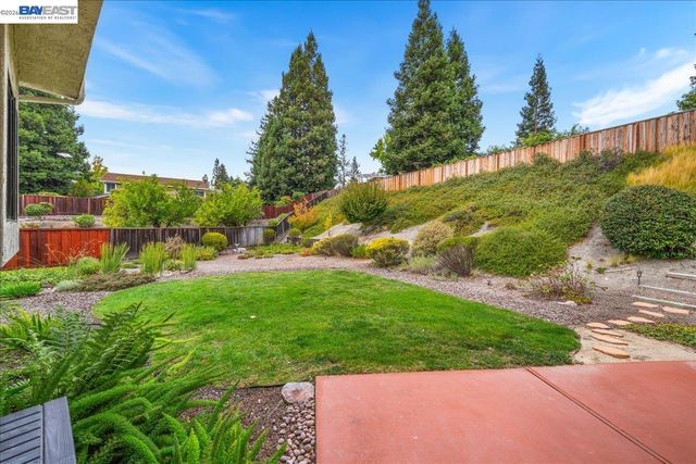 4 Woodview Ct, San Ramon, CA 94582