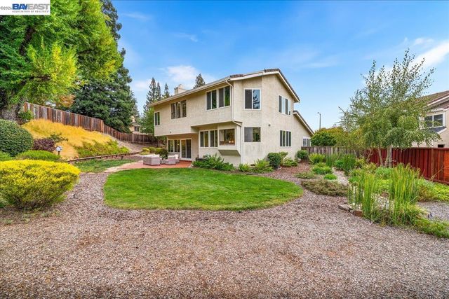 4 Woodview Ct, San Ramon, CA 94582