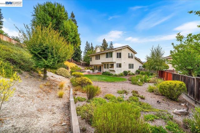 4 Woodview Ct, San Ramon, CA 94582