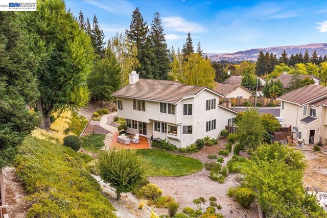 4 Woodview Ct, San Ramon, CA 94582