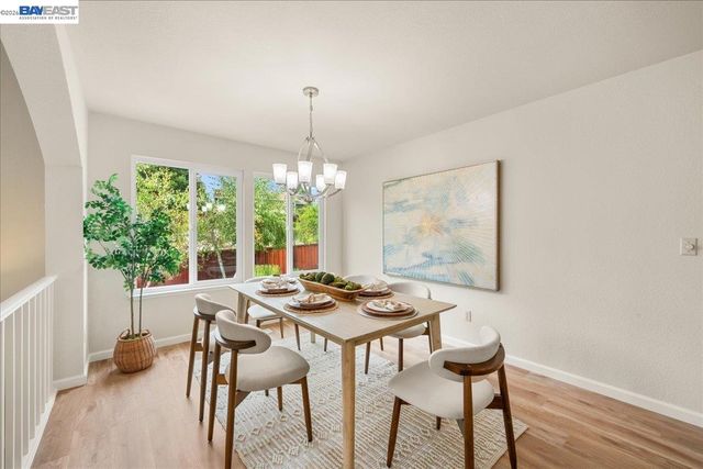 4 Woodview Ct, San Ramon, CA 94582