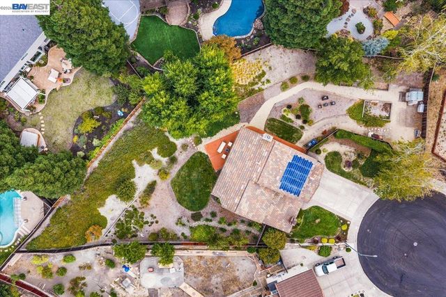 4 Woodview Ct, San Ramon, CA 94582