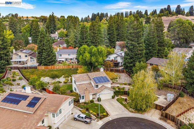 4 Woodview Ct, San Ramon, CA 94582