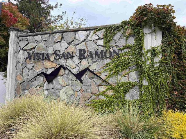 4 Woodview Ct, San Ramon, CA 94582