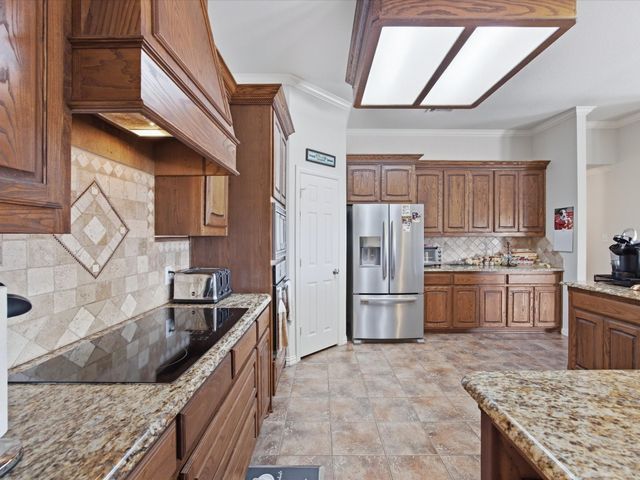 5020 April Lane, Waxahachie, TX 75165
