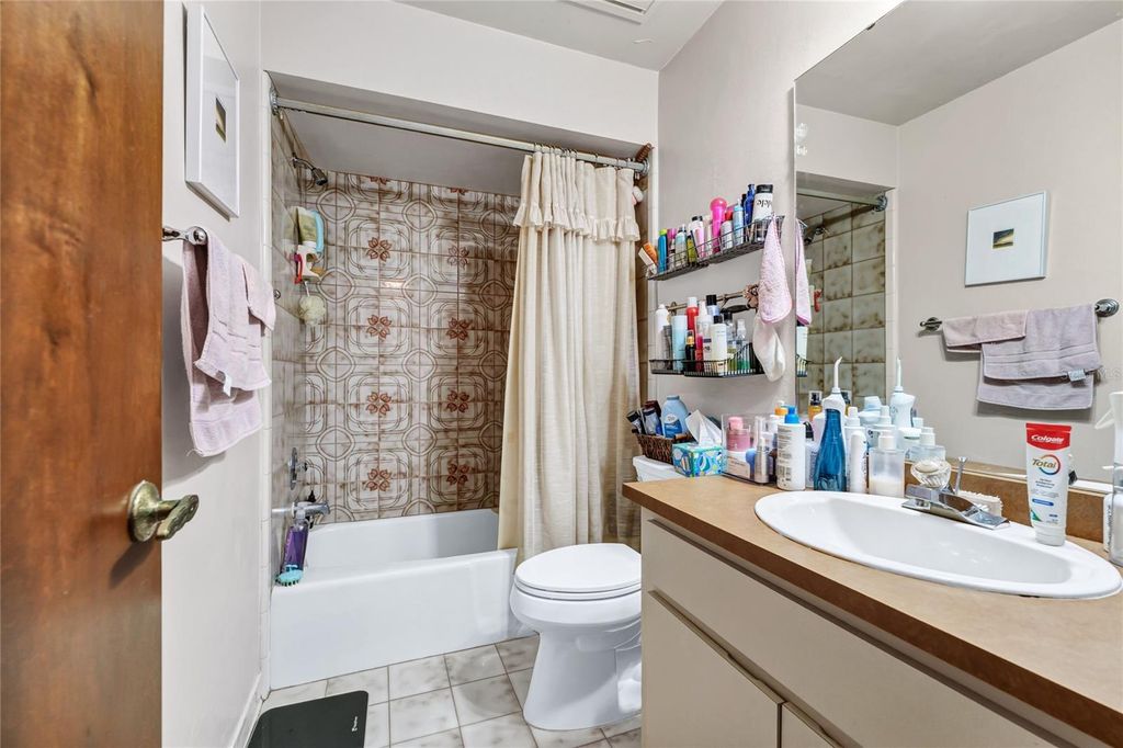 Image 25 of property listing at 3939 ROSE PETAL LANE, Orlando, FL 32808