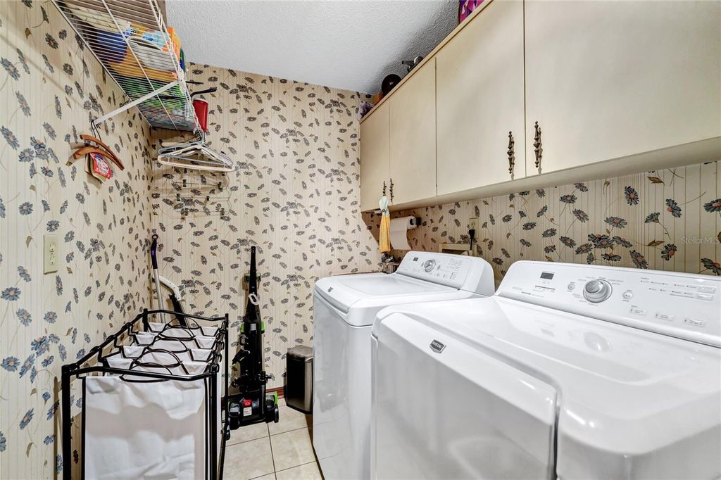 Image 38 of property listing at 3939 ROSE PETAL LANE, Orlando, FL 32808