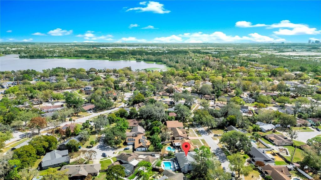 Image 43 of property listing at 3939 ROSE PETAL LANE, Orlando, FL 32808