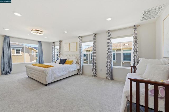 37352 Watersail Way, Newark, CA 94560