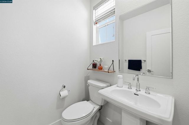 37352 Watersail Way, Newark, CA 94560