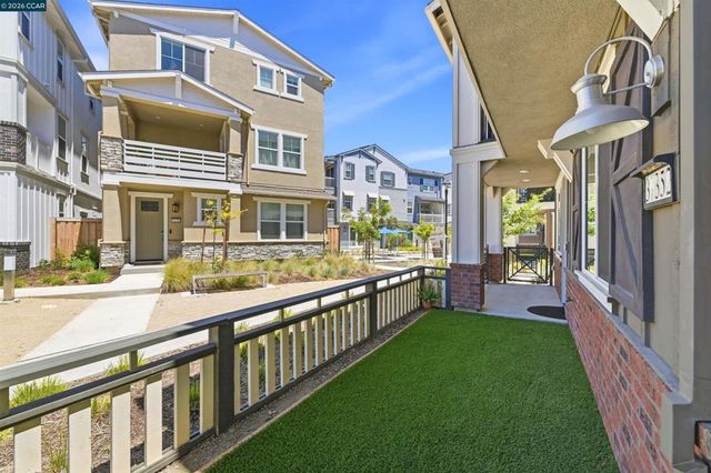 37352 Watersail Way, Newark, CA 94560