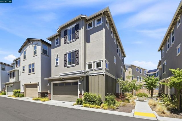 37352 Watersail Way, Newark, CA 94560