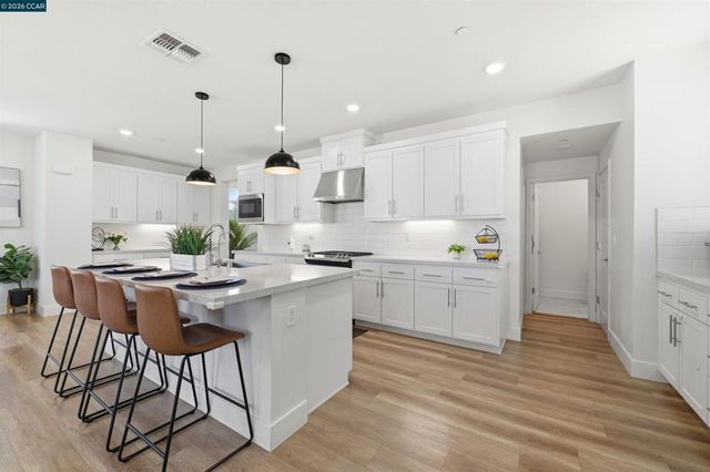 37352 Watersail Way, Newark, CA 94560