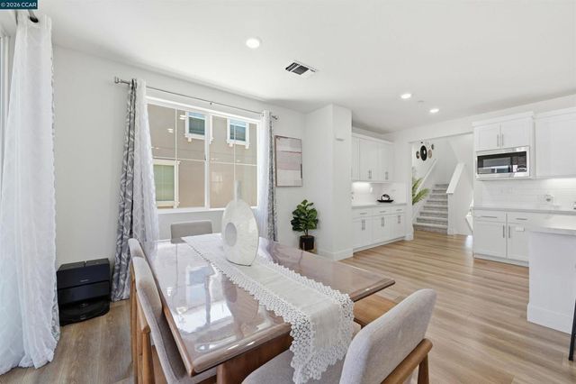 37352 Watersail Way, Newark, CA 94560