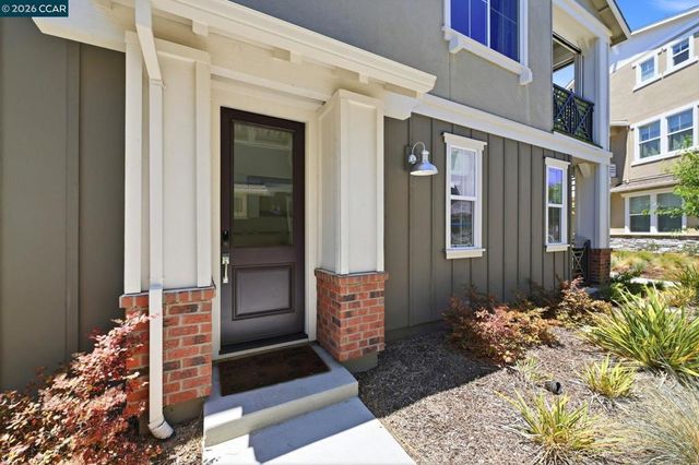 37352 Watersail Way, Newark, CA 94560