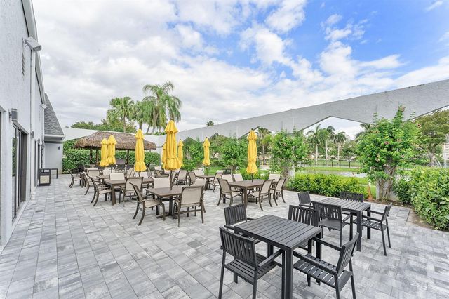 7260 Kinghurst Drive 205, Delray Beach, FL 33446