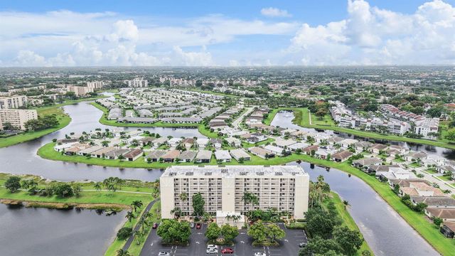 7260 Kinghurst Drive 205, Delray Beach, FL 33446