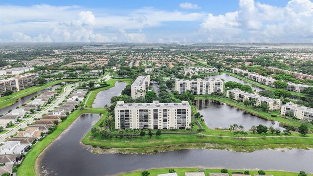 7260 Kinghurst Drive 205, Delray Beach, FL 33446