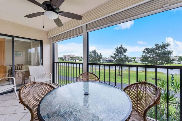 7260 Kinghurst Drive 205, Delray Beach, FL 33446