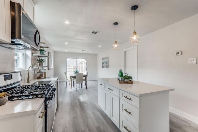 6494 Lontos Drive, Dallas, TX 75214