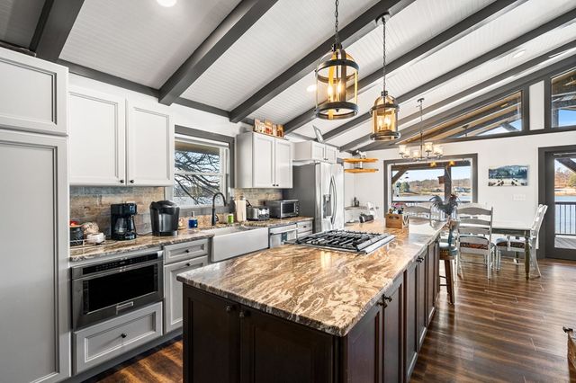 314 Kilpatrick Point Drive, Hayesville, NC 28904