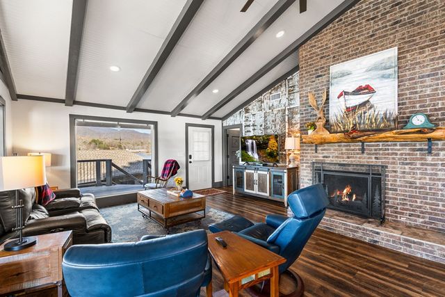 314 Kilpatrick Point Drive, Hayesville, NC 28904