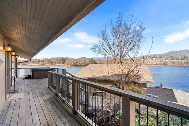 314 Kilpatrick Point Drive, Hayesville, NC 28904
