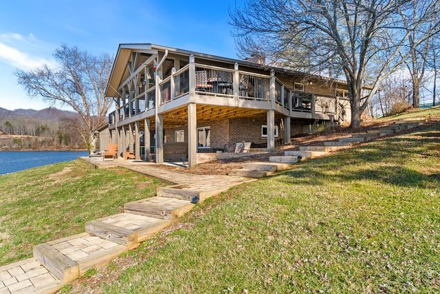 314 Kilpatrick Point Drive, Hayesville, NC 28904