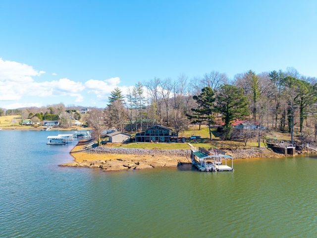 314 Kilpatrick Point Drive, Hayesville, NC 28904