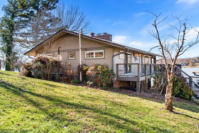 314 Kilpatrick Point Drive, Hayesville, NC 28904