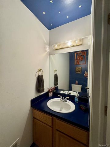 3621 Weeburn, Ann Arbor, MI 48108