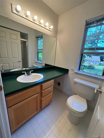 3621 Weeburn, Ann Arbor, MI 48108