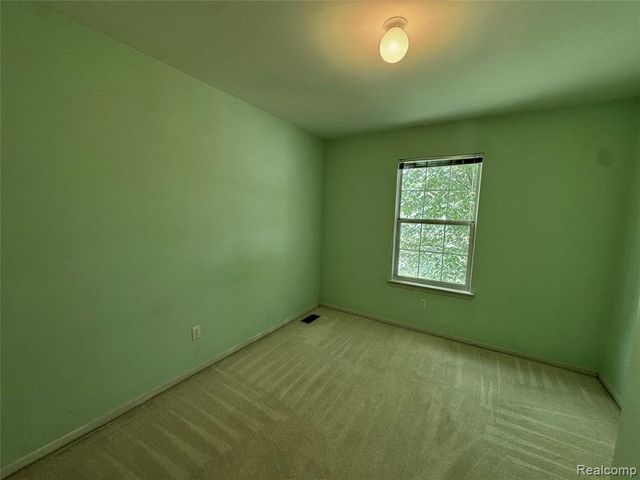 3621 Weeburn, Ann Arbor, MI 48108