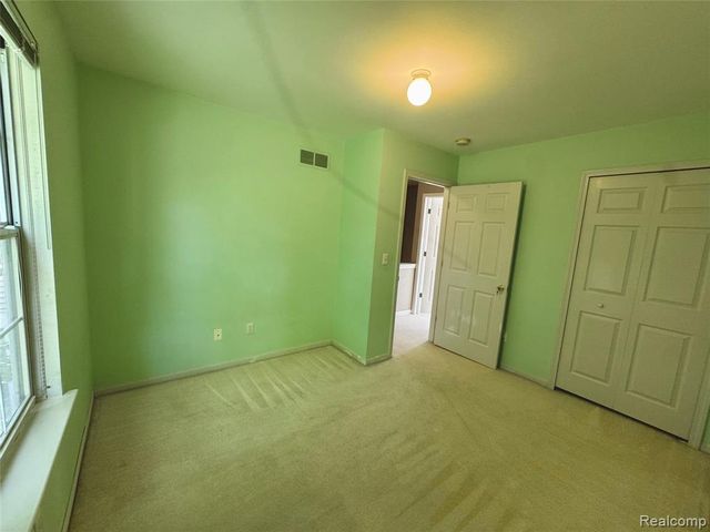 3621 Weeburn, Ann Arbor, MI 48108