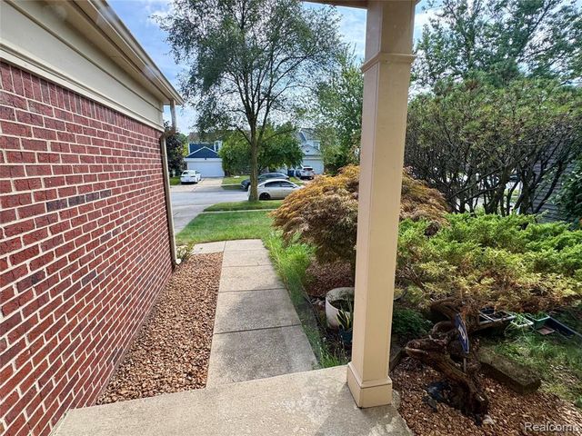 3621 Weeburn, Ann Arbor, MI 48108