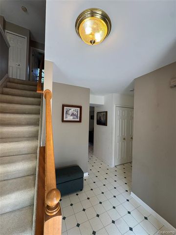 3621 Weeburn, Ann Arbor, MI 48108