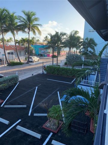 322 Taylor St 2D, Hollywood, FL 33019