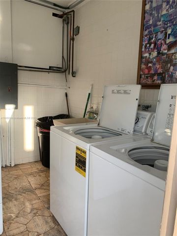 322 Taylor St 2D, Hollywood, FL 33019