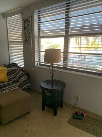 322 Taylor St 2D, Hollywood, FL 33019